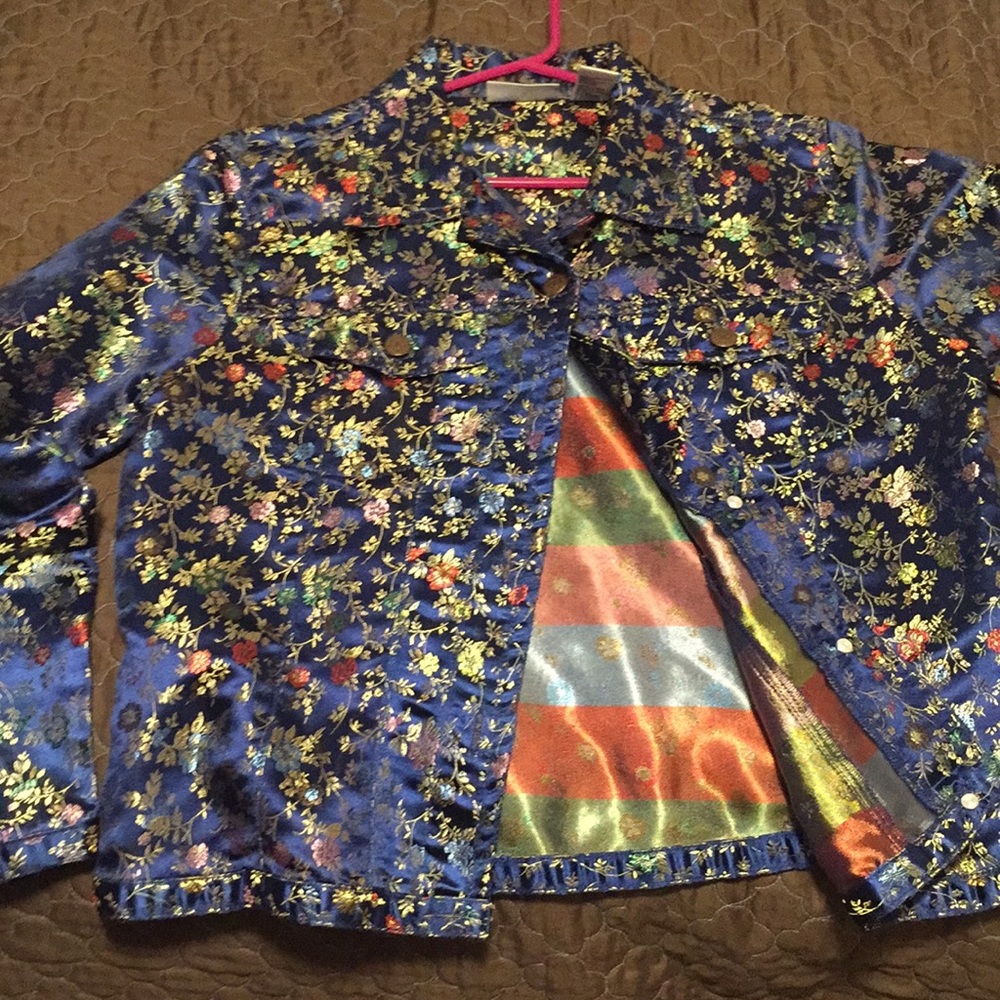 Vintage jacket 1990’s great look with jeans